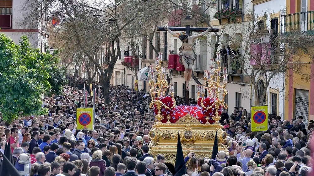 El paso de misterio de la cofradía de San Bernardo