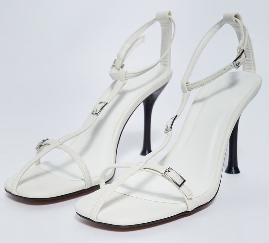 Las sandalias minitira con hebilla de Sfera en El Corte Inglés