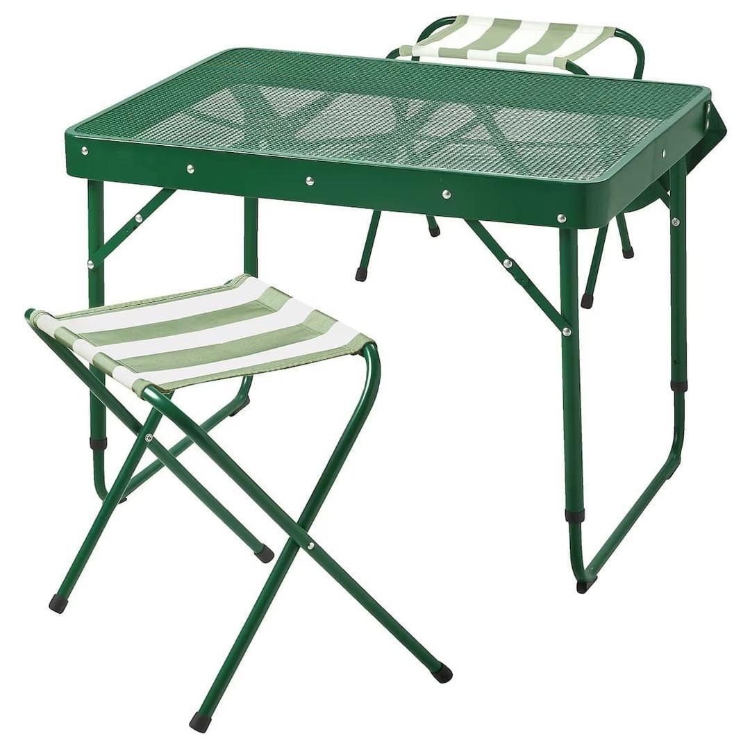 El nuevo conjunto de mesa plegable y dos sillas verde STRANDÖN de Ikea