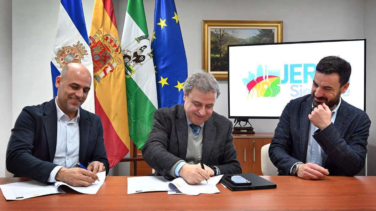Firma del convenio con Interflora