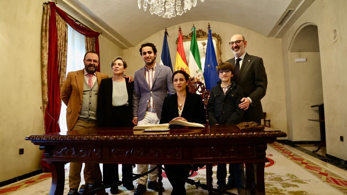 Lala Prieto junto a miembros de su familia | Cristo García