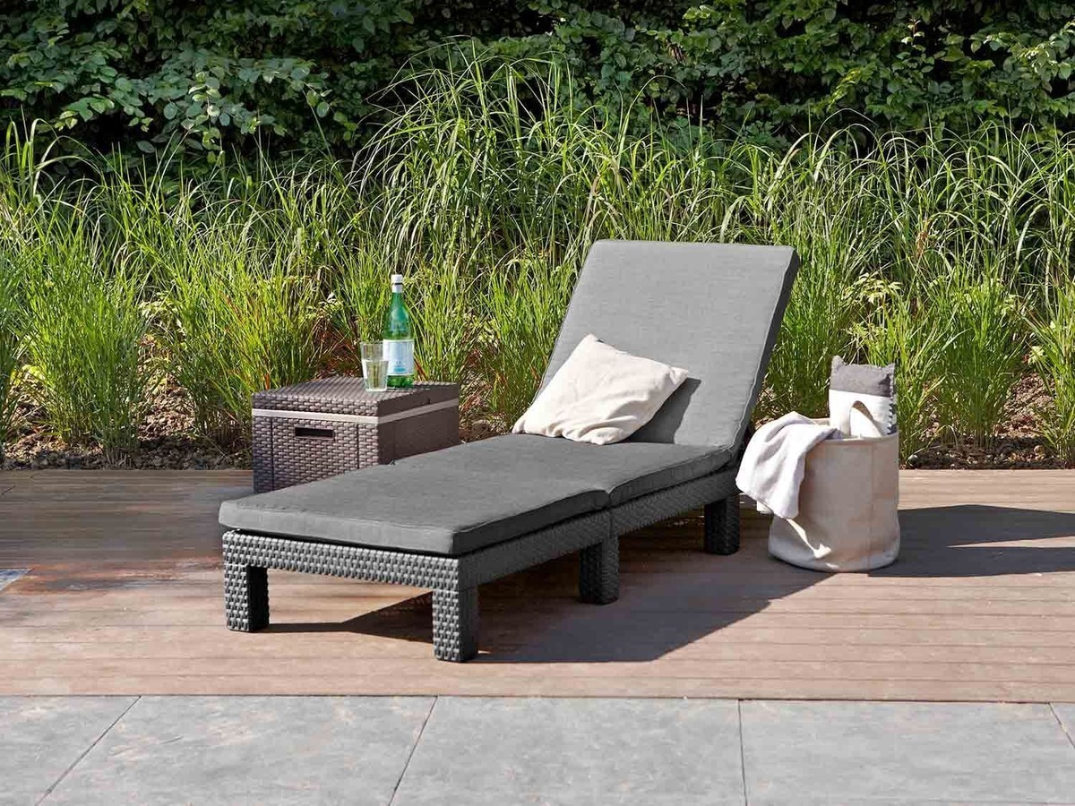 La tumbona de entramado con cojín Keter de Lidl