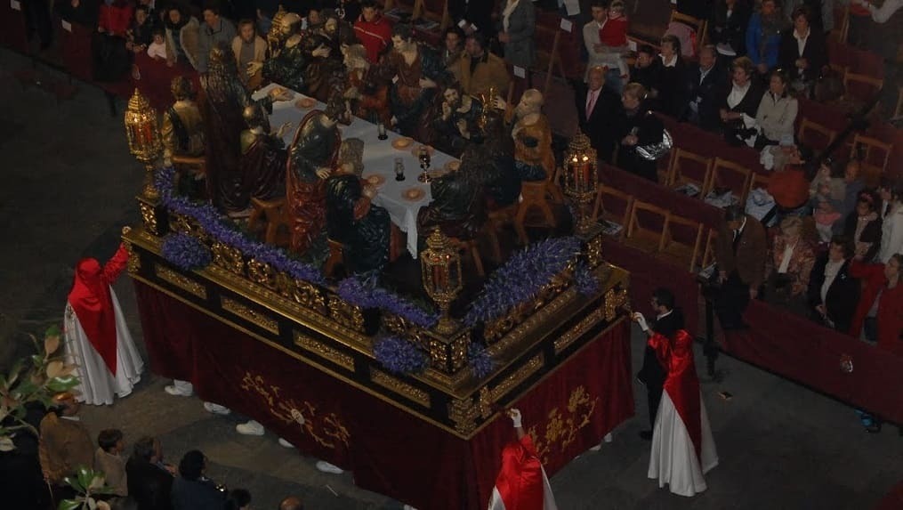 El impresionante paso de misterio de la Santa Cena en Sevilla