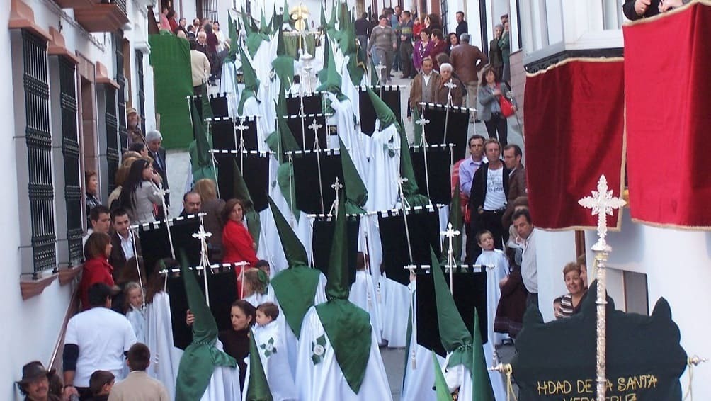 Setenil cuenta con una Semana Santa muy singular