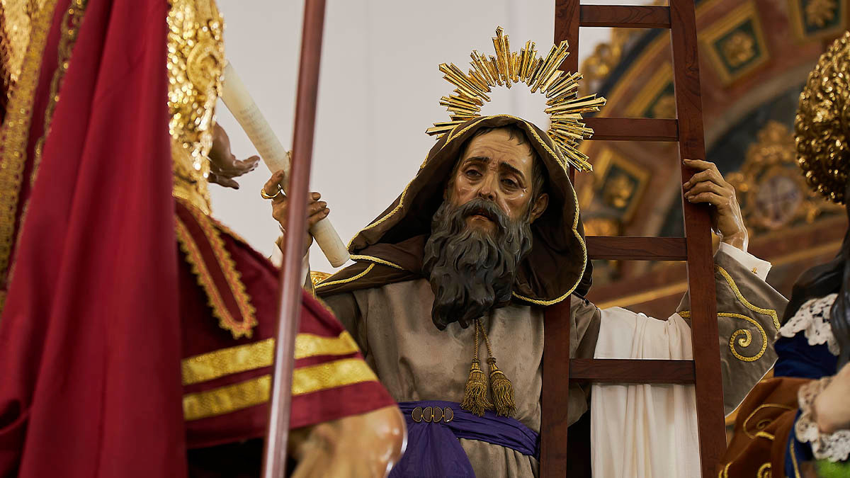 Imagen de José de Arimatea en la trasera del paso