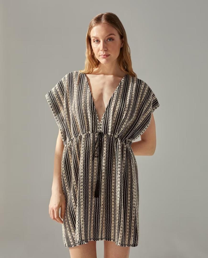 El vestido kaftan de crochet de manga corta de Énfasis en El Corte Inglés