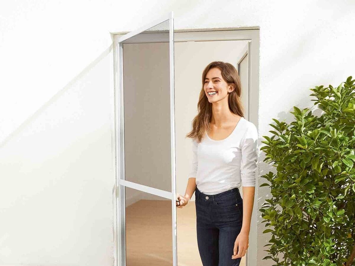 Mosquitera de aluminio para puerta