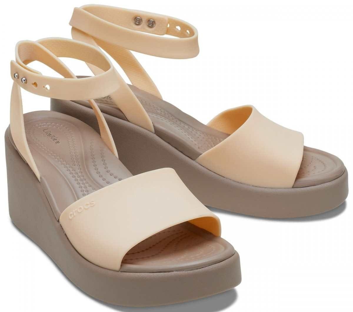 Sandalias con cuña de mujer Brooklyn Strap W de Croc
