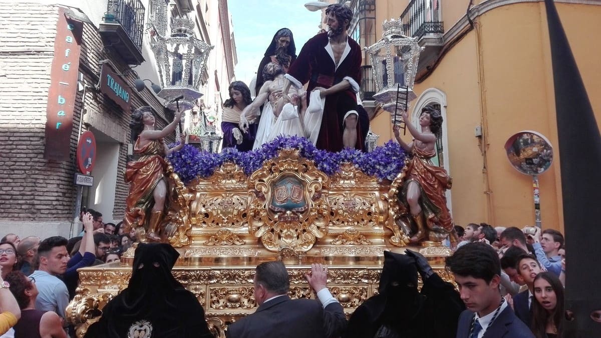 El hermoso paso de misterio de la hermandad de Santa Marta de Sevilla