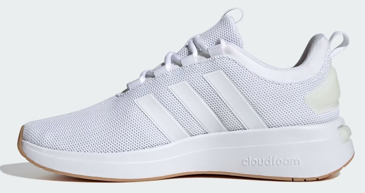 Las zapatillas modelo Racer TR23 de Adidas