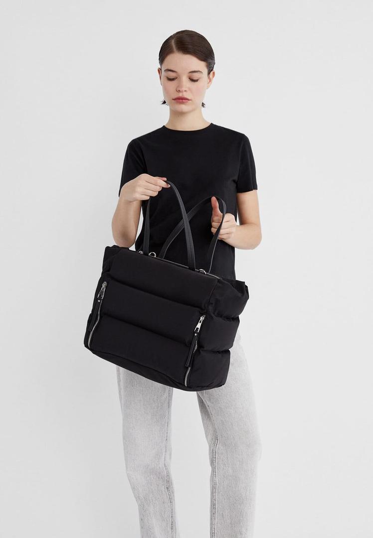 Shopper tejido con cremalleras