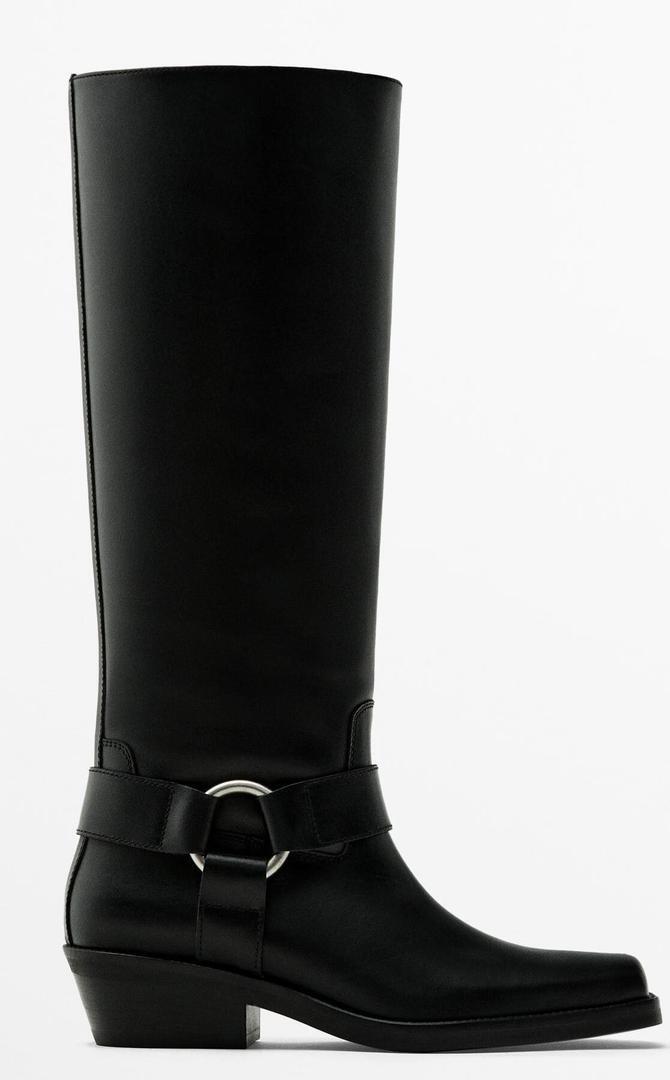 Botas con estribo lateral