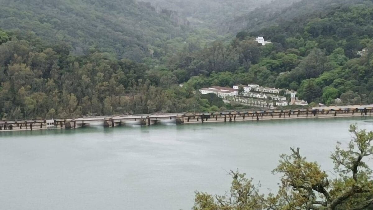 El pantano de Los Hurones en Cádiz