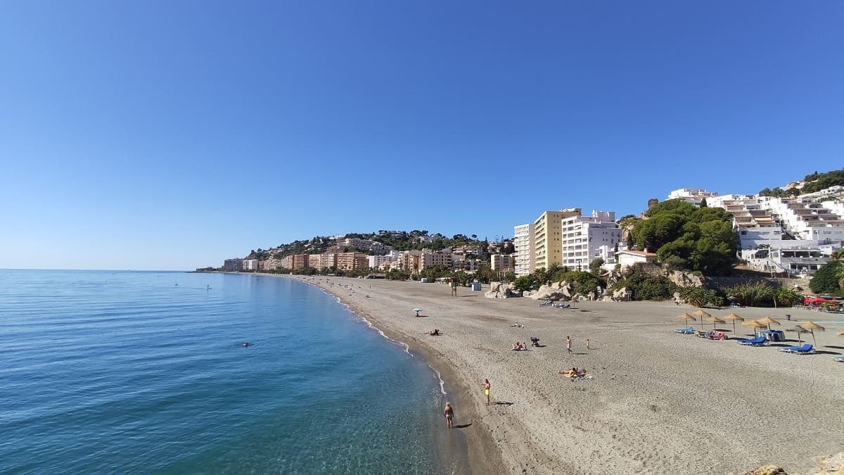 Playa de La Velilla en Almuñécar