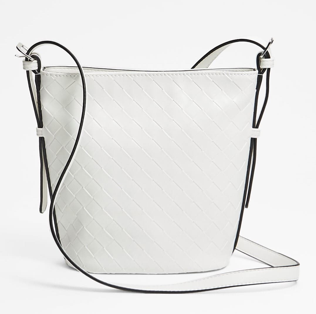 Bolso bandolera trenzado pequeño