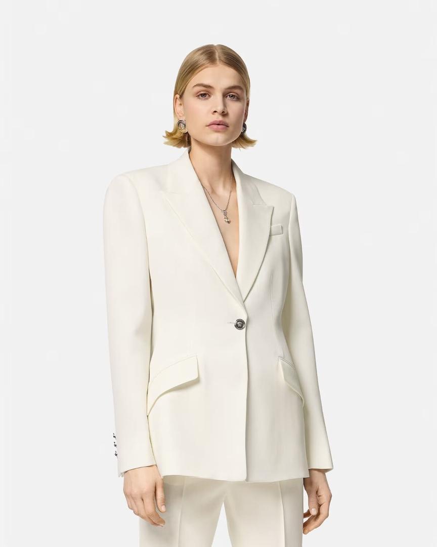 Chaqueta blanca de botonadura sencilla de Versace