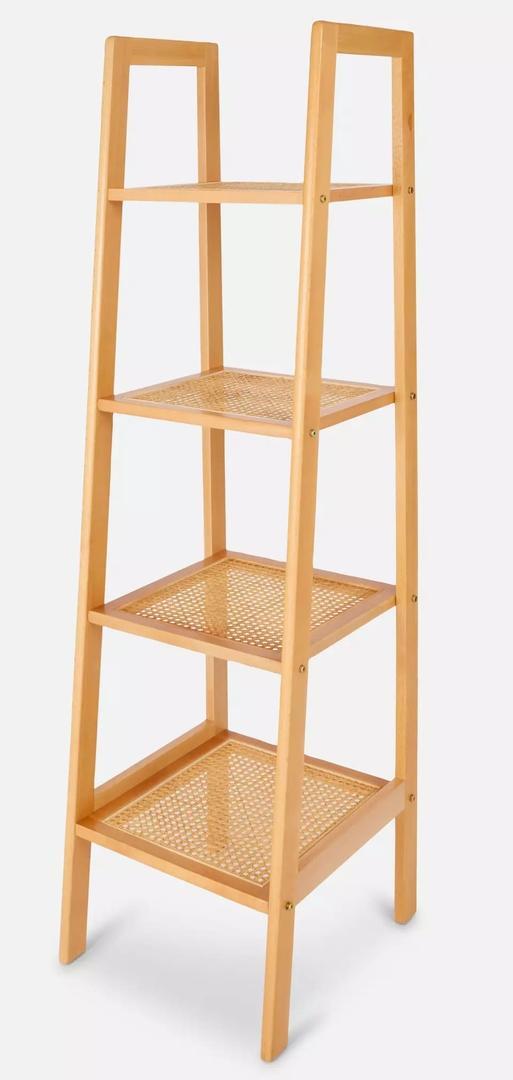 La estantería alta de ratán de madera natural de Primark