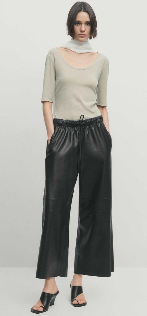 Pantalón culotte napa de Massimo Dutti