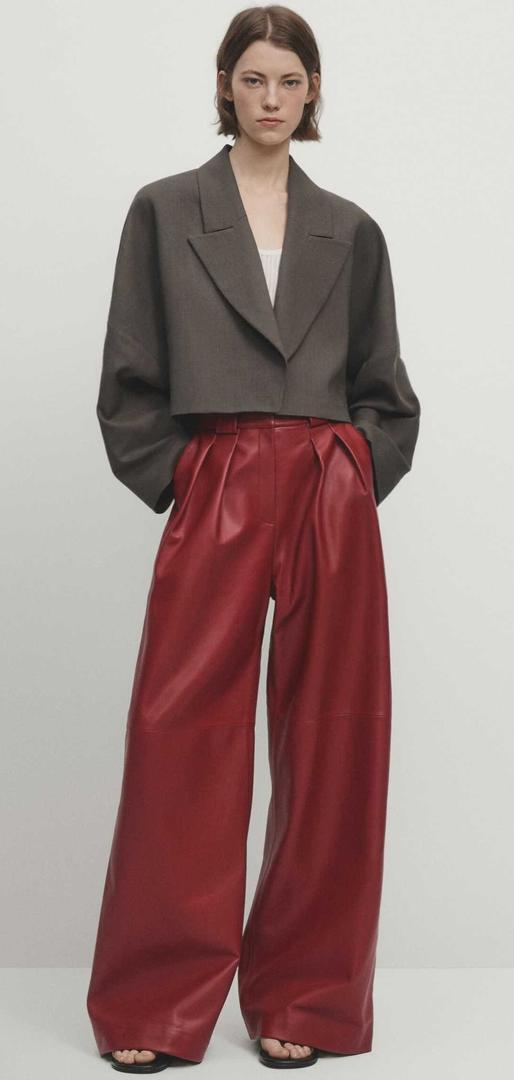 Pantalón piel doble pinza studio de Massimo Dutti