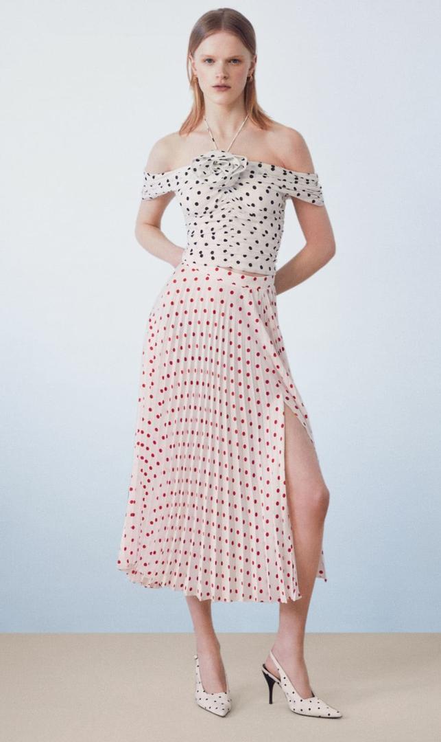 La falda plisada con lunares de Sfera