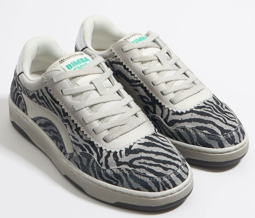 Las zapatillas deportivas cupsole de piel Print Tigre grises de Bimba y Lola