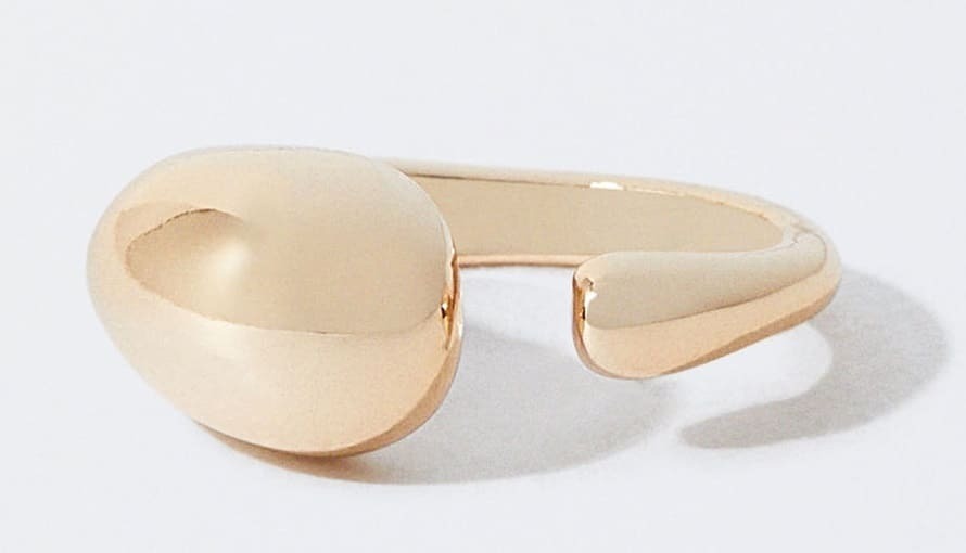 El anillo dorado grueso abierto en forma de gota de Parfois