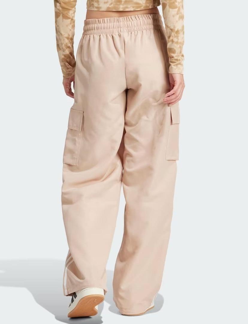 El nuevo pantalón cargo Adidas Originals Adicolor