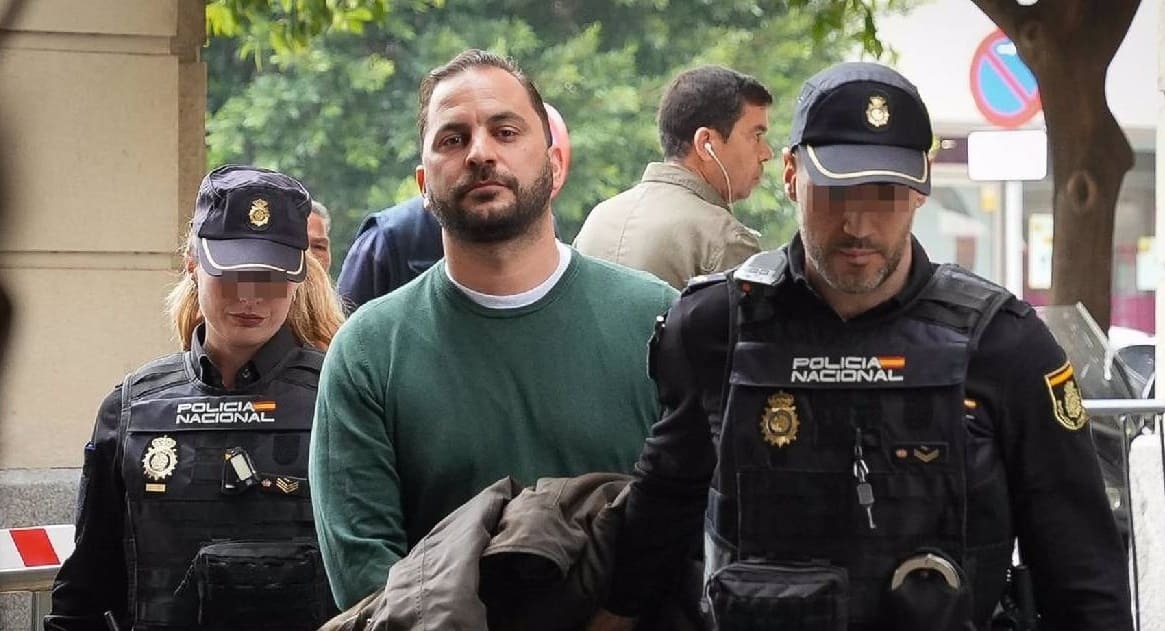 Antonio Tejado es conducido a los juzgados