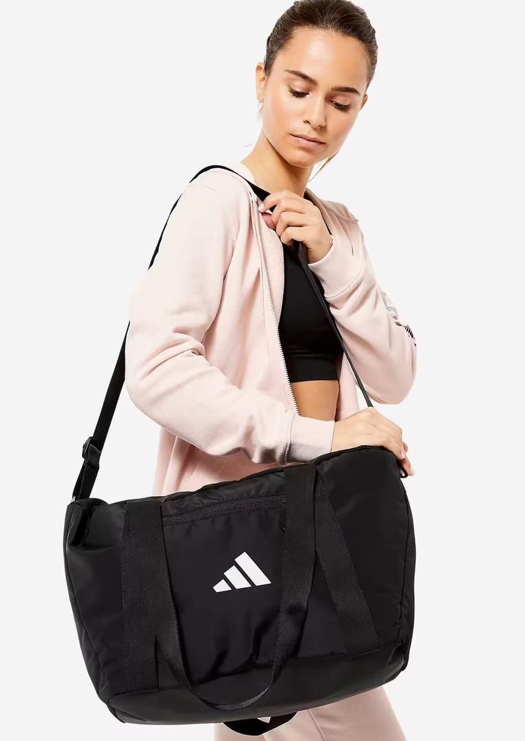 El bolso XXL modelo Duffel de Adidas en Decathlon