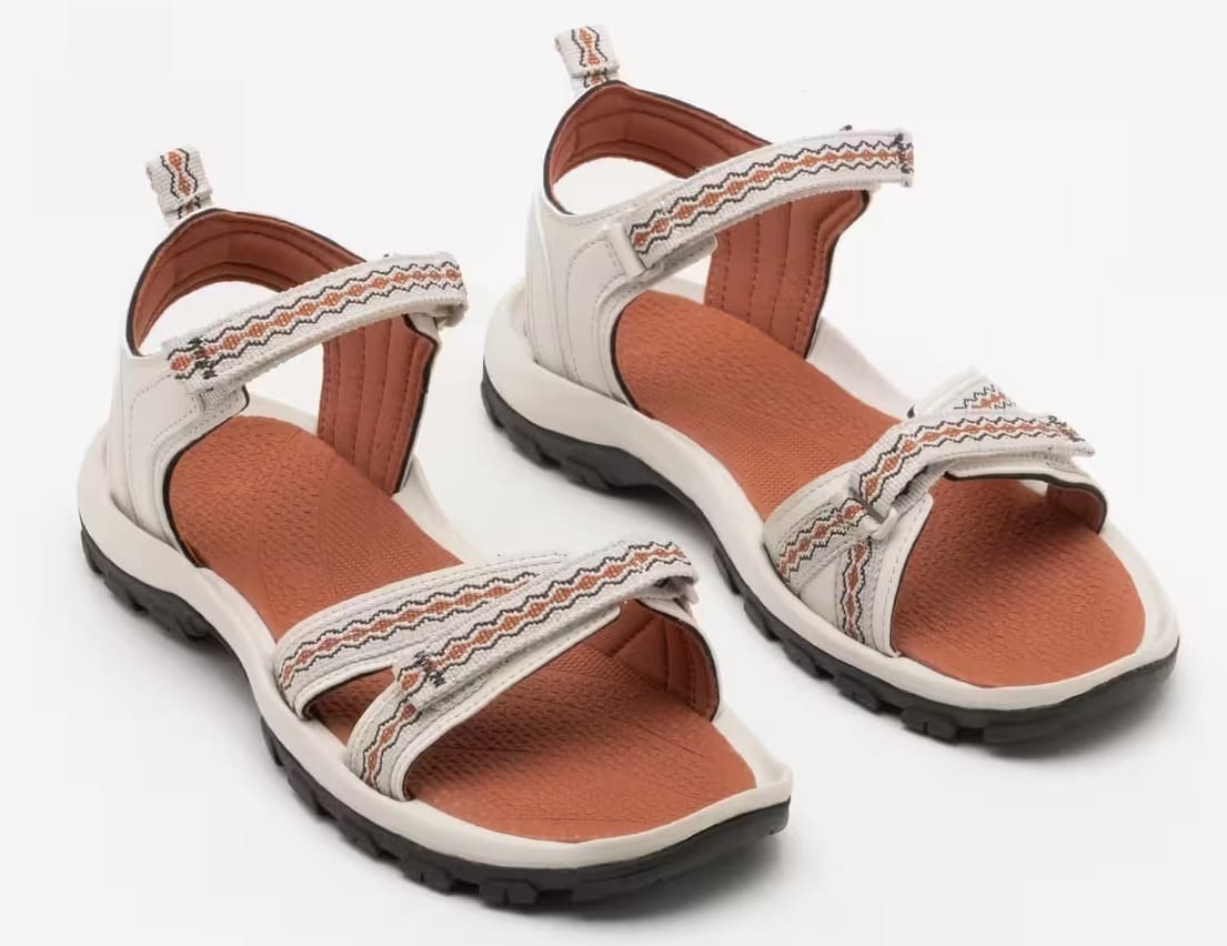 Las sandalias de montaña y trekking de mujer Quechua NH500 de Decathlon