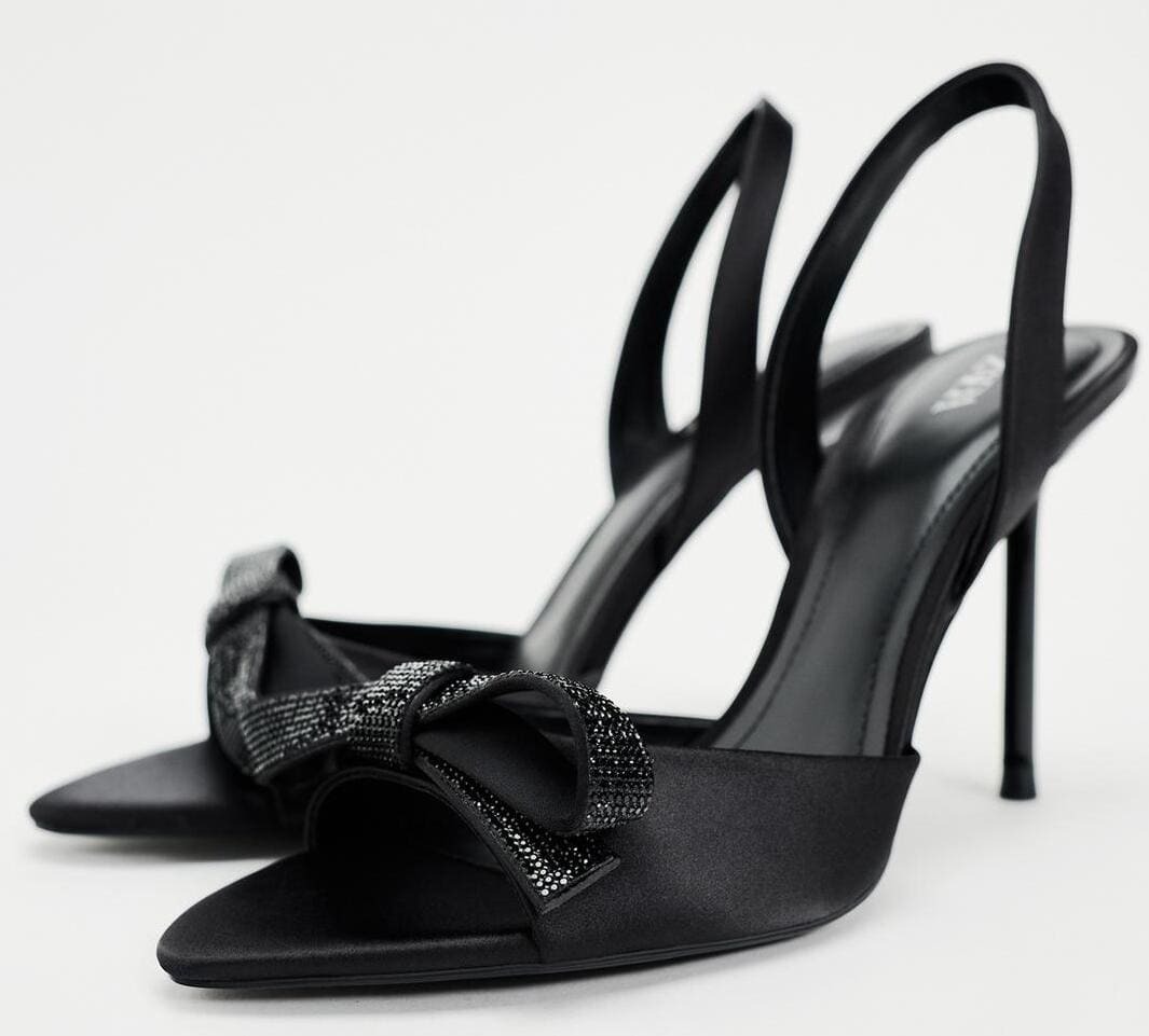 Las sandalias con tacón tejido con lazo de Zara