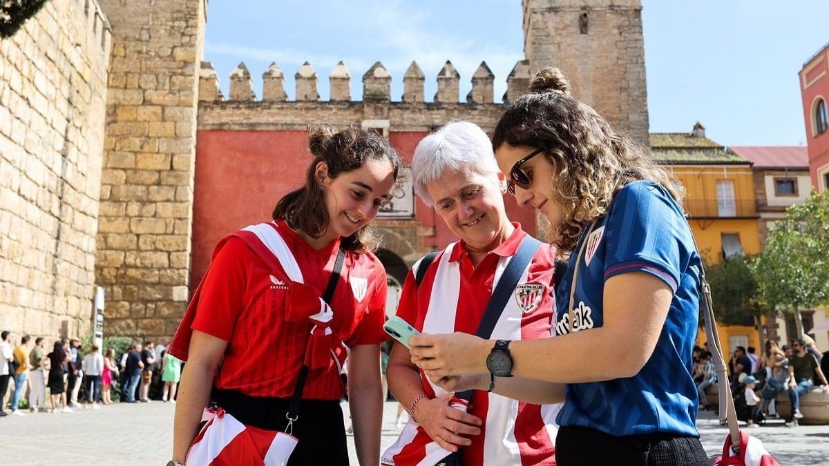 Aficionados del Athletic han tomado Sevilla
