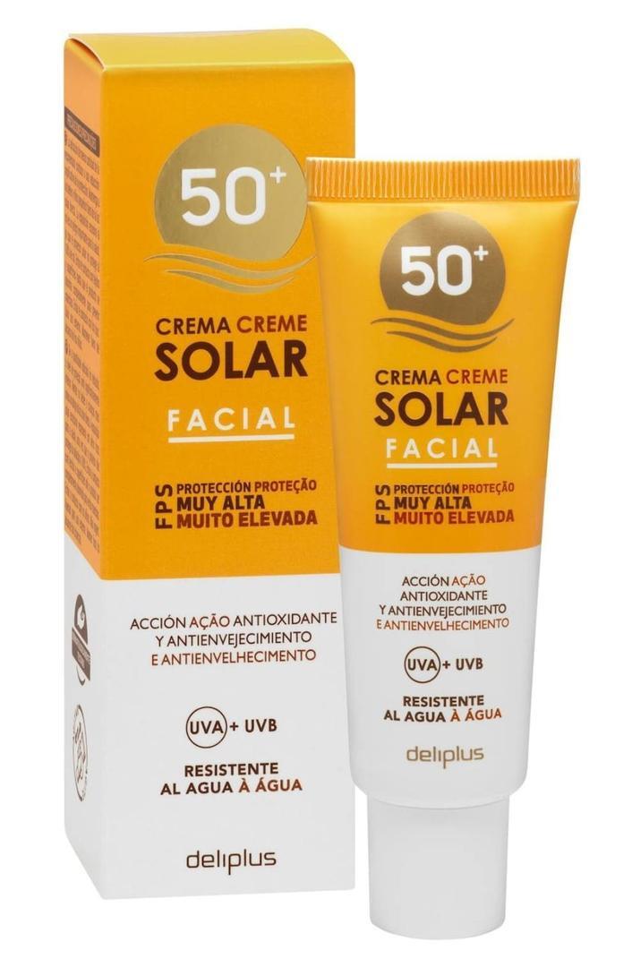 Crema solar facial Deliplus FPS 50+ resistente al agua