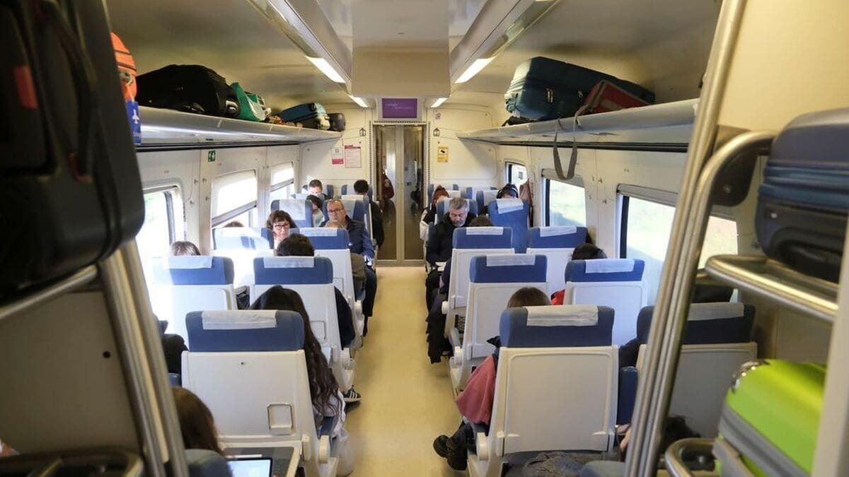 Interior de un tren de Media Distancia