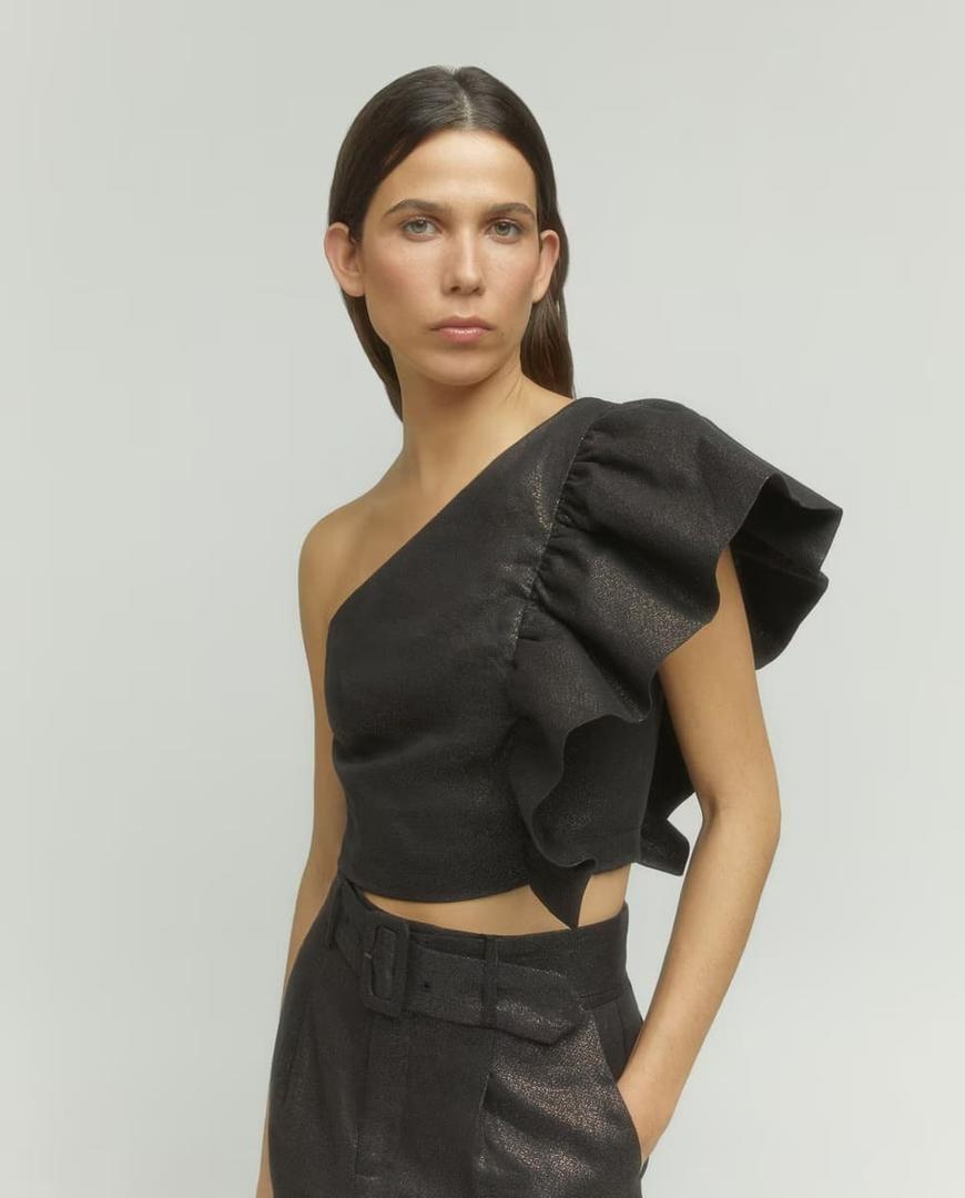 El top de mujer asimétrico con volante de Tintoretto en El Corte Inglés