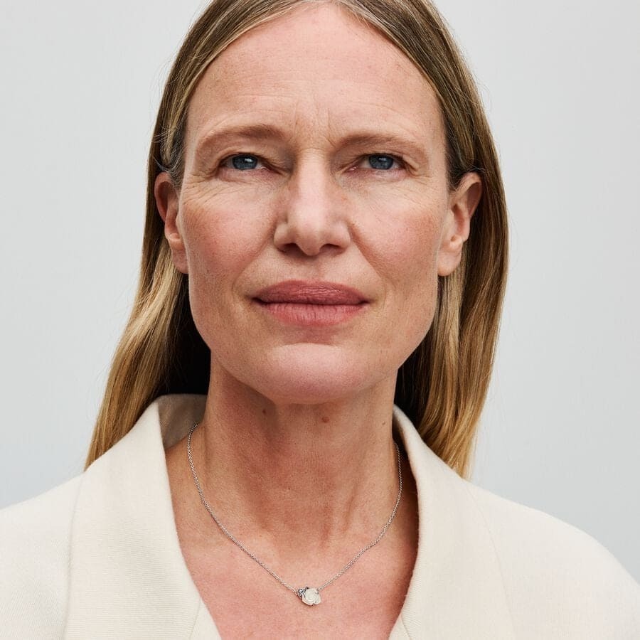 El nuevo collar de Rosa Blanca Floreciendo de Pandora