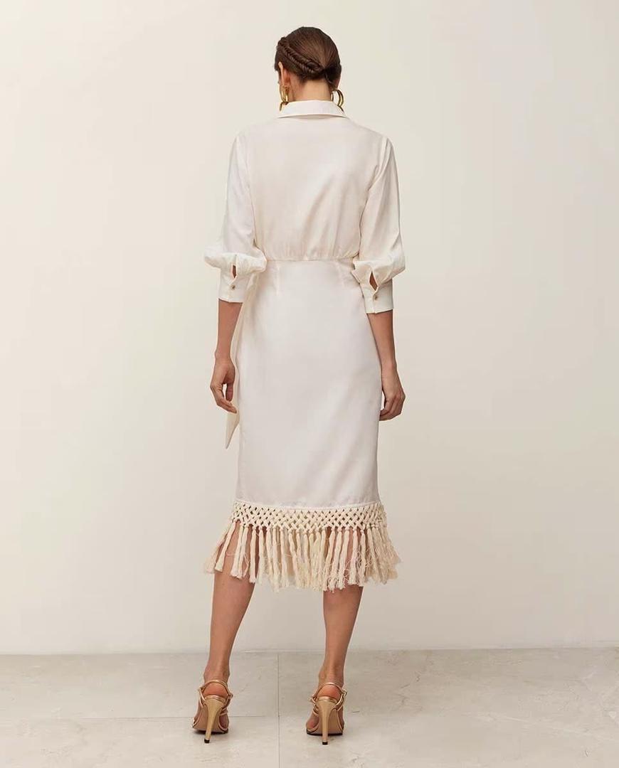 El vestido con cuello camisero y escote delantero cruzado de Simorra en El Corte Inglés