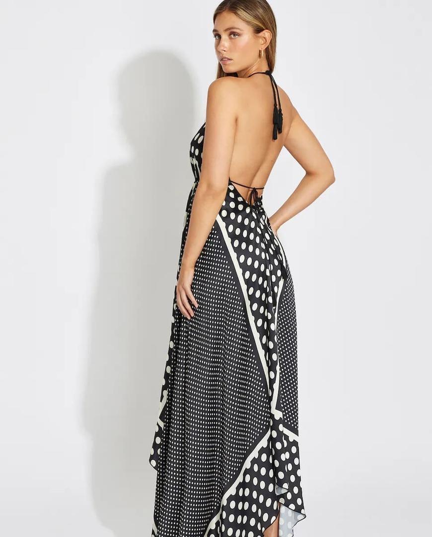 El vestido de playa largo tipo pañuelo con lunares de Selmark en El Corte Inglés