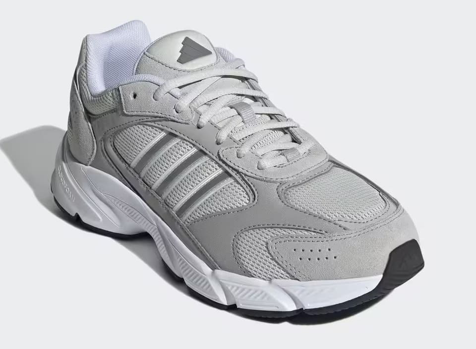 Las nuevas zapatillas para caminar Adidas Crazychaos 2000 de color gris en Decathlon