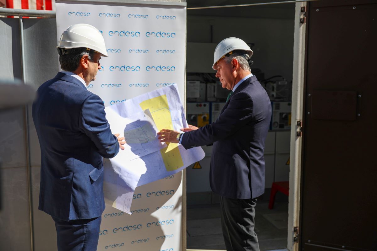 José Luis Sanz junto a Rafael Sánchez Durán en el Real de la Feria de Abril de Sevilla | Foto: X (Twitter)