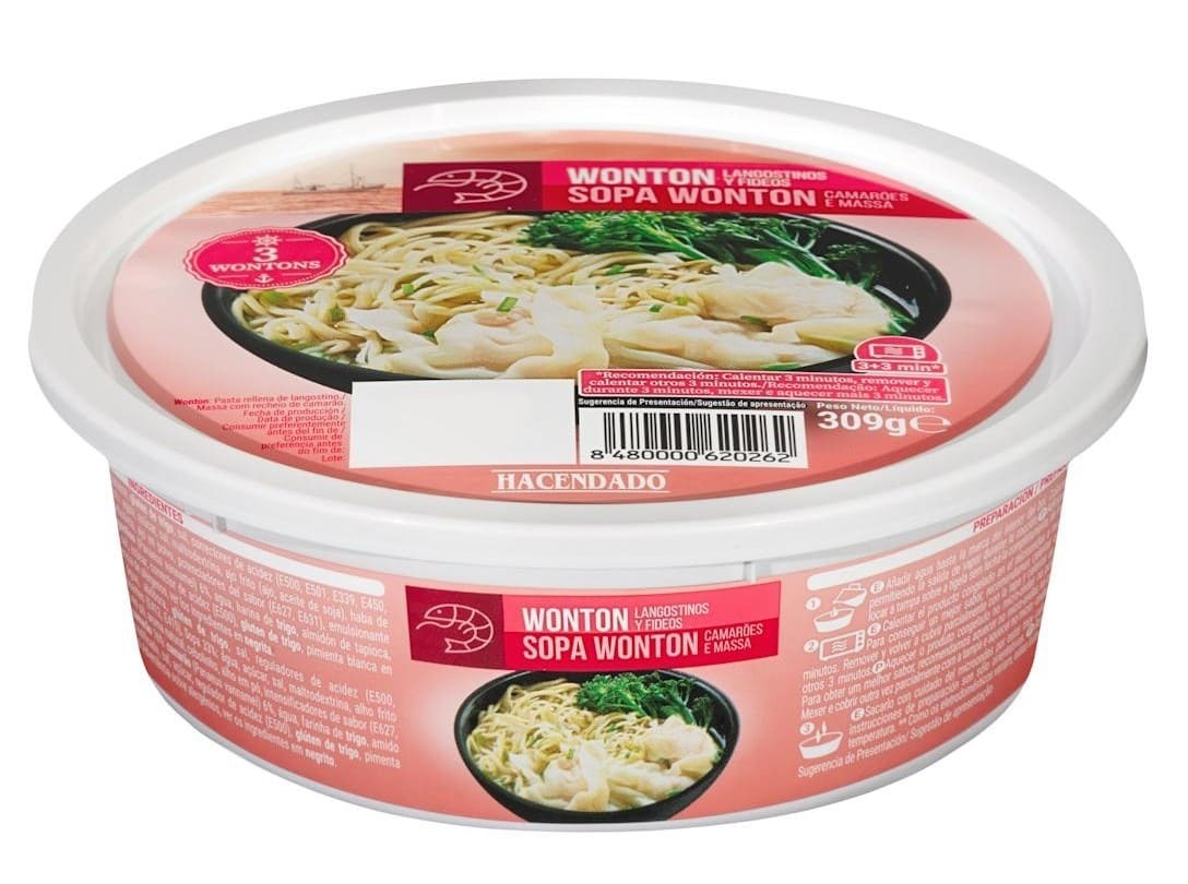 Sopa con wonton de langostino y fideos