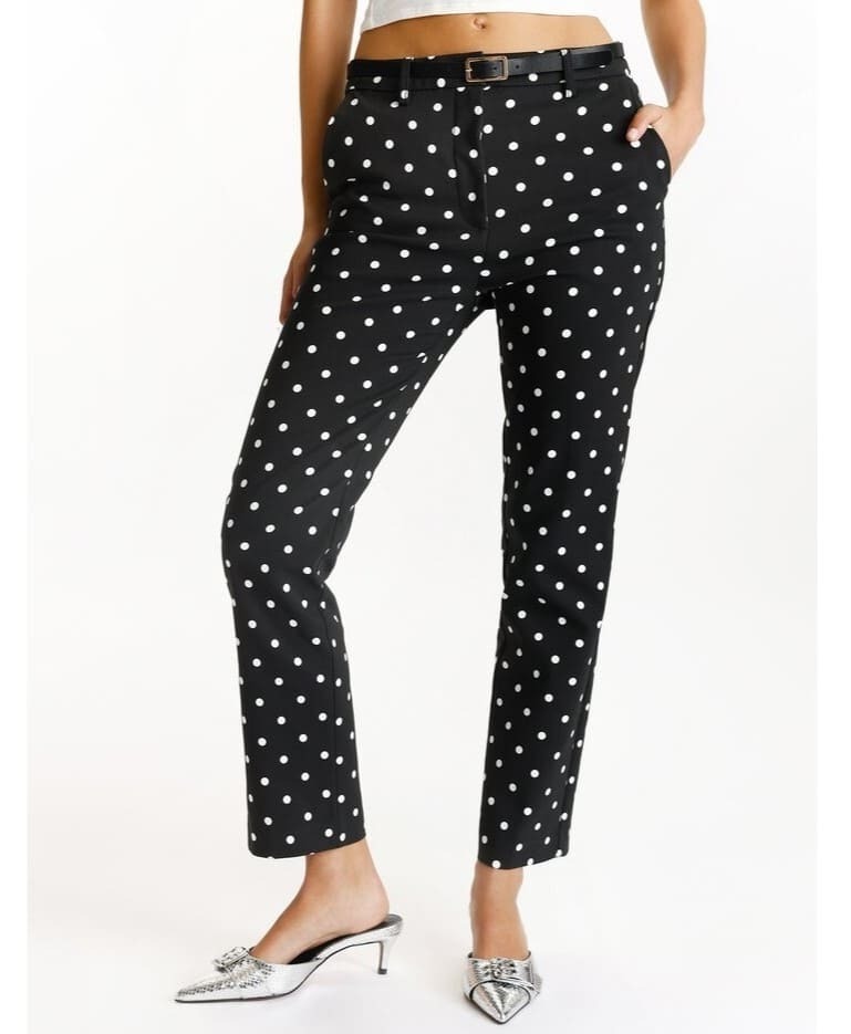 Pantalón slim con cinturón de Lefties