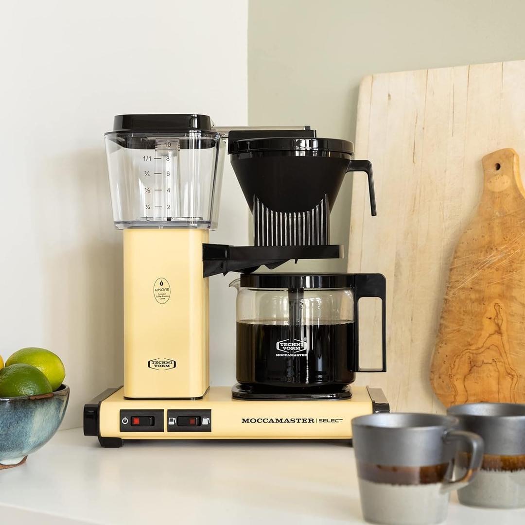 La cafetera de goteo amarillo pastel con capacidad para 1,25 litros Moccamaster KBG Select en Amazon