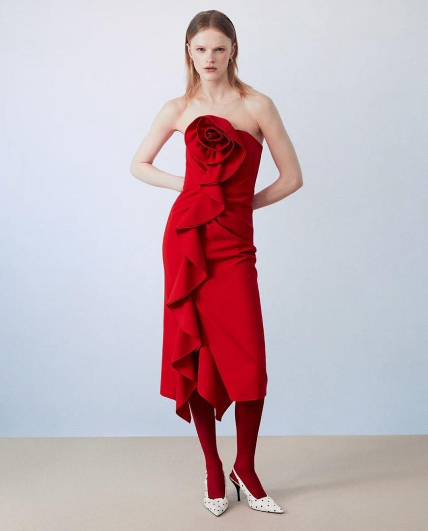 Vestido ajustado midi de volantes con rosa de Sfera en El Corte Inglés