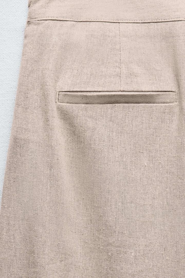 El pantalón pareo con cruce y lino de Zara
