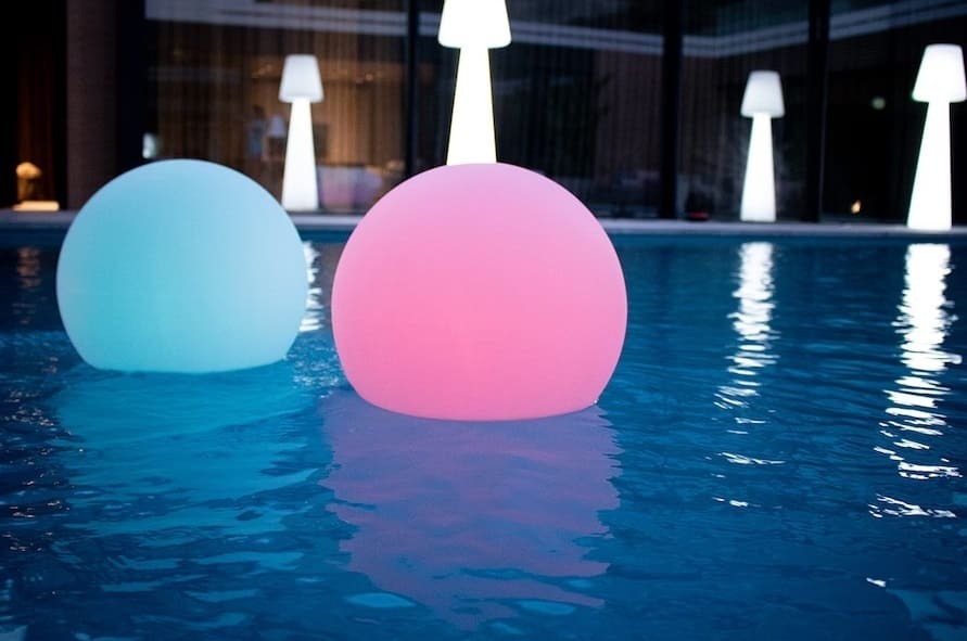 La lámpara de exterior Buly 40 Floating New Garden de El Corte Inglés 1