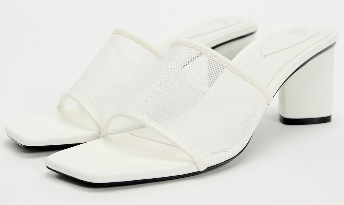 Las nuevas sandalias con tacón ancho y tejido de rejilla de Zara