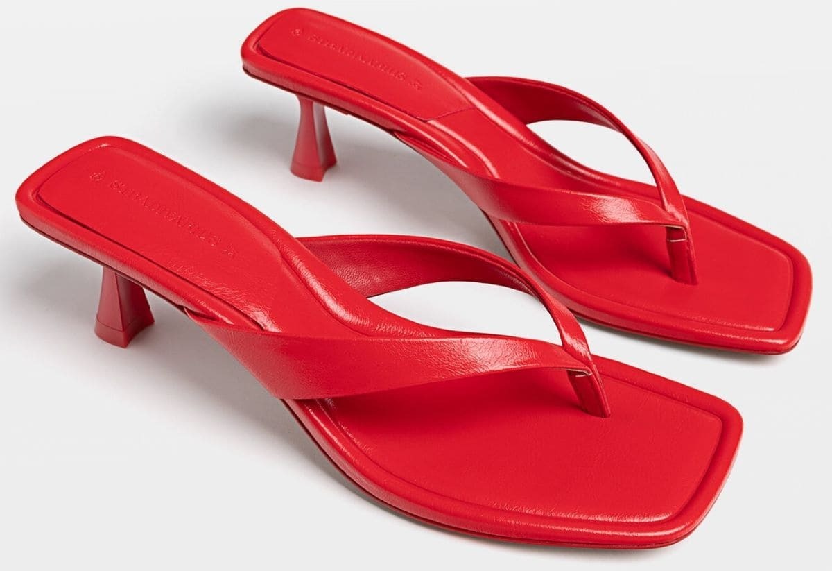 Sandalia tacón destalonada de Stradivarius