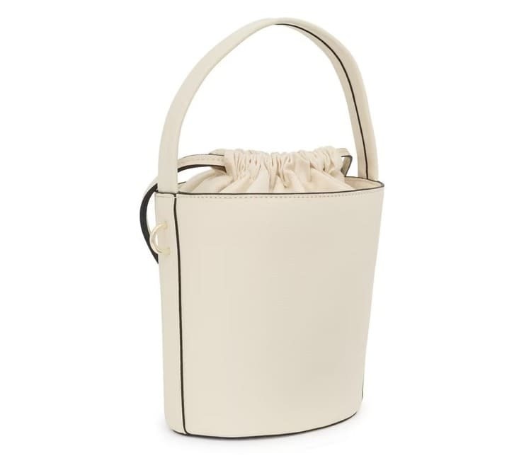 El bolso tipo bombonera pequeña color beige Tous Lucia