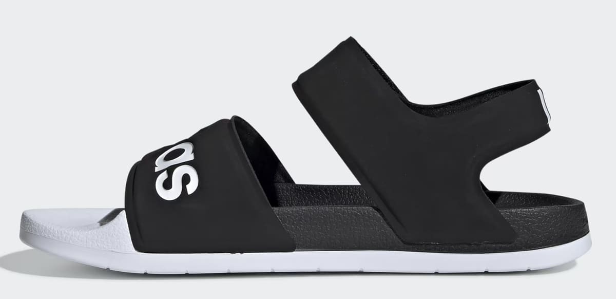 La sandalia modelo Adilette de Adidas